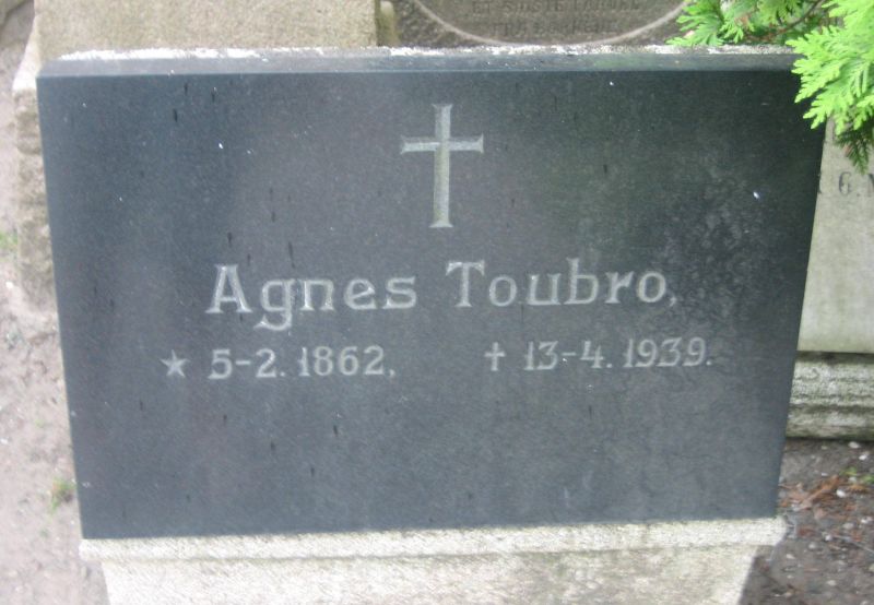 Agnes Toubro.jpg